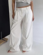Nelly - Vit - Relaxed Strap Pants