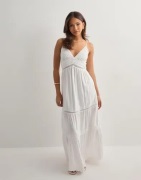 Nelly - Vit - Maxi Lace Insert Dress