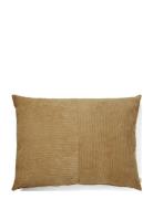 Wille 45X60 Cm Home Textiles Cushions & Blankets Cushions Brown Compli...
