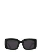 West Fyrkantiga Solglasögon Black Corlin Eyewear