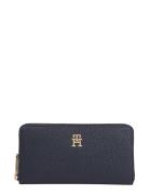 Th Emblem Large Za Bags Card Holders & Wallets Wallets Navy Tommy Hilf...