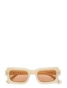 Lake Vostok Panna Fyrkantiga Solglasögon Cream Marni Sunglasses