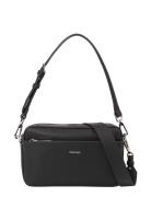 Calvin Klein Ck Must Convertible Camera Bag Svart