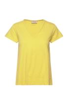 Mmtulli V-Ss Basic Tee Tops T-shirts & Tops Short-sleeved Yellow MOS M...
