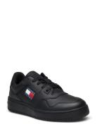 Tjw Retro Basket Ess Låga Sneakers Black Tommy Hilfiger