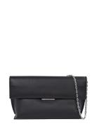 Calvin Klein Linear Shoulder Bag_Sm Pebble Svart