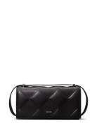 Calvin Klein Diamond Quilt Conv Shoulder Bag Svart