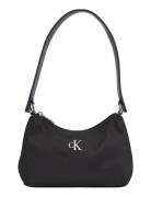 Calvin Klein Sleek Nylon Shoulderbag Svart